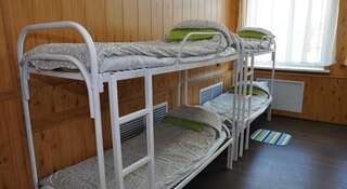 Гостиница Hostel Podsolnuh Тверь Кровать в общем четырехместном номере для мужчин-1